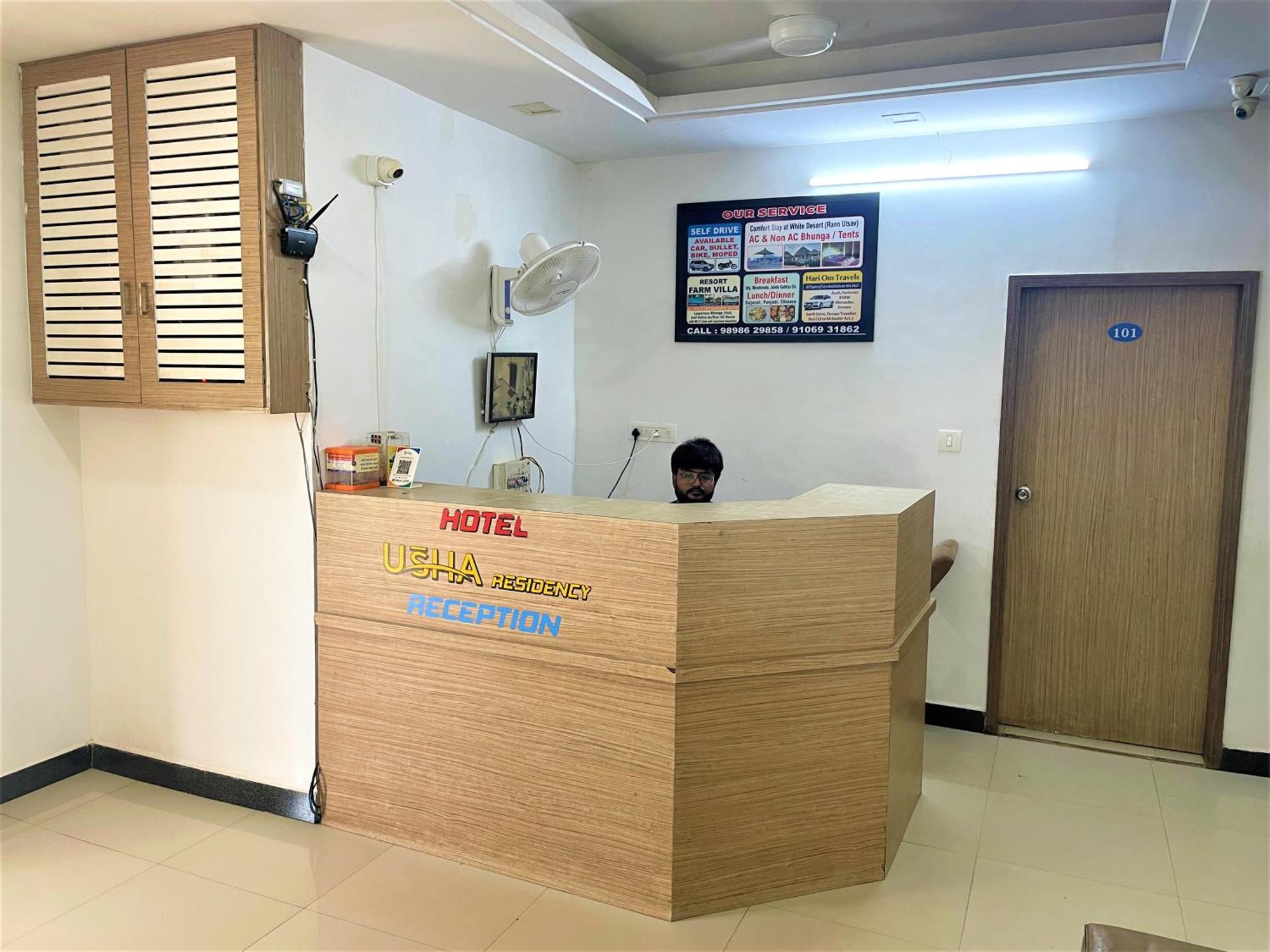 Stay Guru Usha Residency Bhuj Luaran gambar