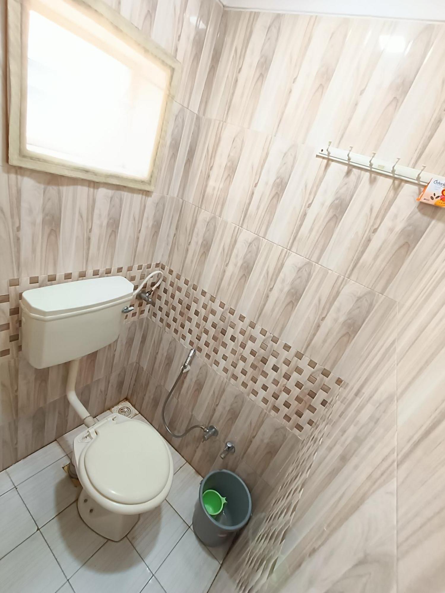 Stay Guru Usha Residency Bhuj Luaran gambar